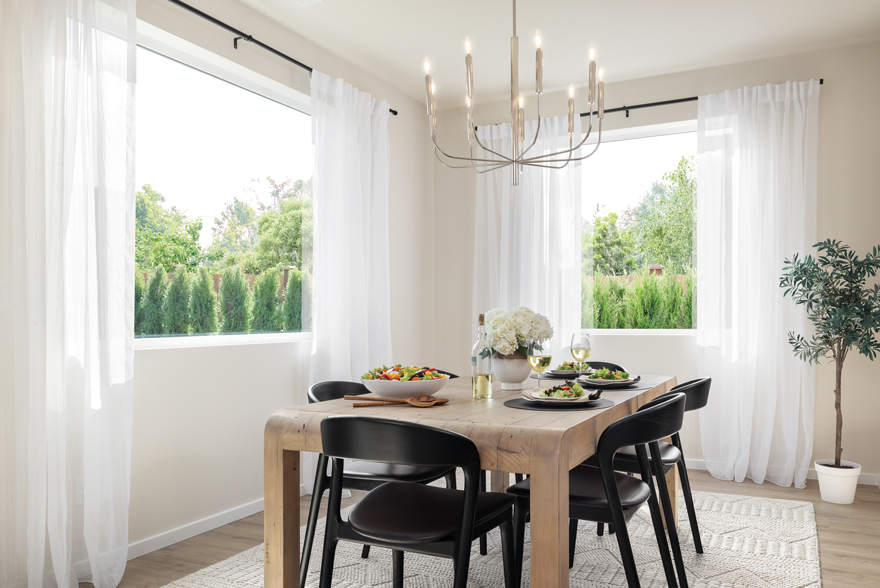 Expansive Windows